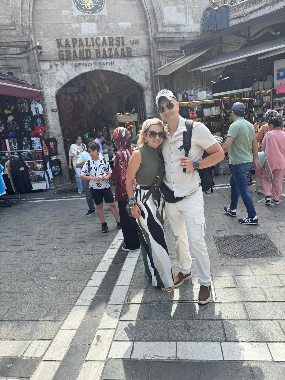 Io e mia moglie Dayse al Grand Bazar di Istambul